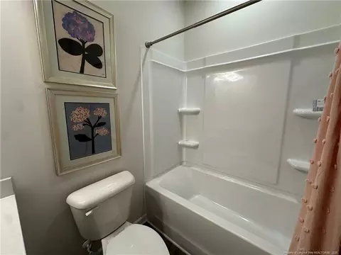 Bath - 165 Courtside Dr, Dunn, NC 28334 photo 2 of 3