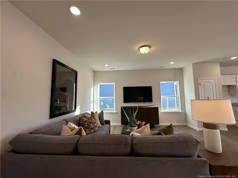 Living - 165 Courtside Dr, Dunn, NC 28334 photo 1 of 2