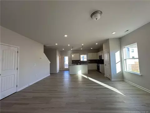 Living - 164 Courtside Dr, Dunn, NC 28334 photo 2 of 3