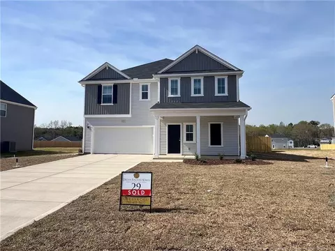 224 Deep River Rd, Aberdeen, NC 28315