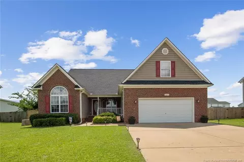 1411 Seabiscuit Dr, Parkton, NC 28371