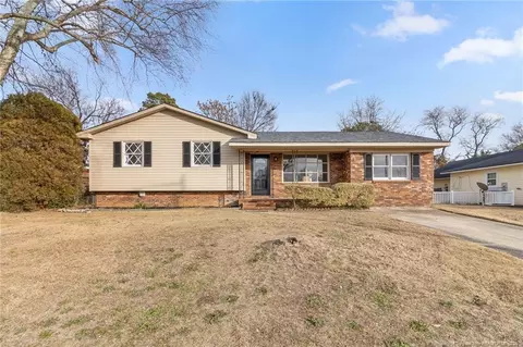 2167 Quail Ridge Dr, Fayetteville, NC 28304