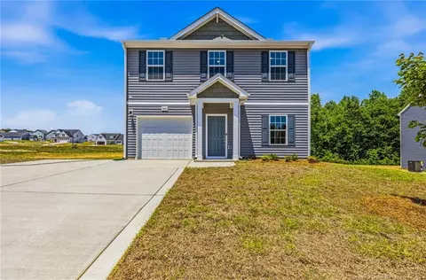 5414 Tall Timbers Dr, Fayetteville, NC 28311