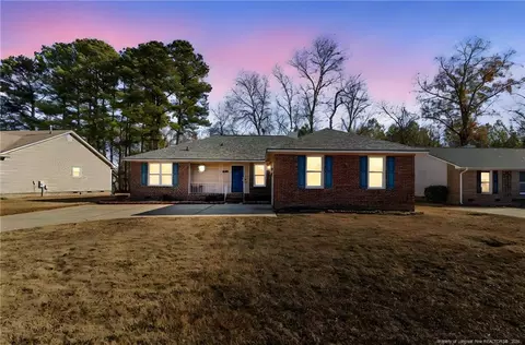 921 Flintwood Rd, Fayetteville, NC 28314
