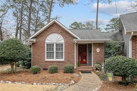 2404 Fairfax Pl, Fayetteville, NC 28303