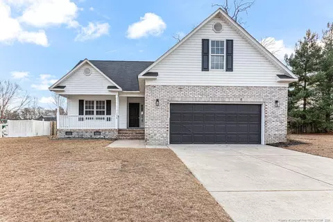 136 Mosswood Dr, Raeford, NC 28376