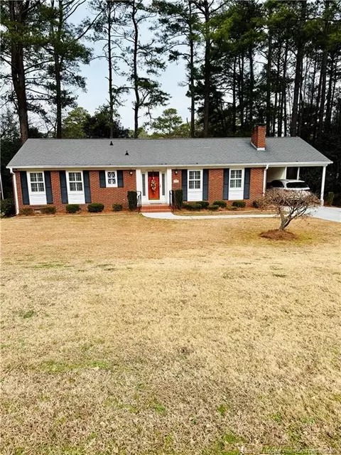 1904 Hamilton Dr, Sanford, NC 27330