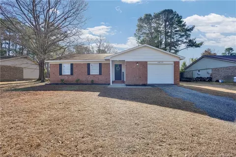 4823 Old Field Rd, Fayetteville, NC 28304