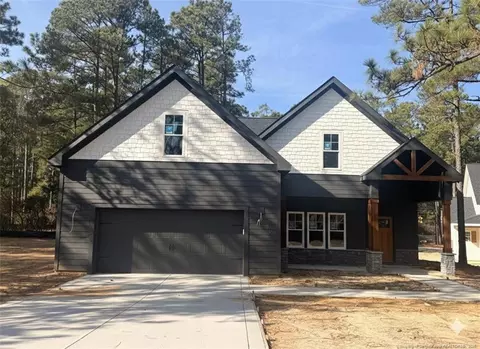 100 S Glenwood Trl, Southern Pines, NC 28387