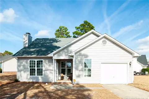 3230 Nontucket Ln, Hope Mills, NC 28348