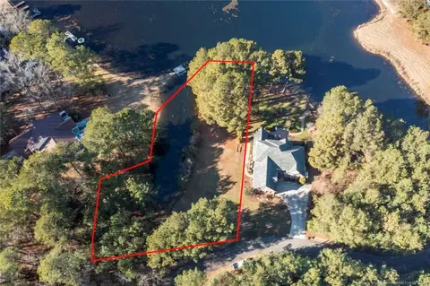 125 Applewood Ln, Vass, NC 28394
