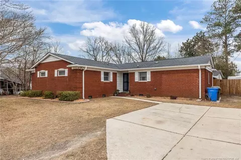 423 Morningside Dr, Fayetteville, NC 28311