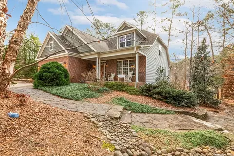 708 Essex Ct, Sanford, NC 27332