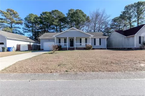 1423 Furnish Dr, Fayetteville, NC 28304