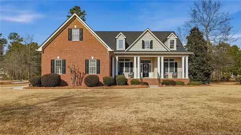 5204 Pin Oak Dr, Lumberton, NC 28358