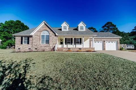 7706 Eunice Dr, Fayetteville, NC 28306