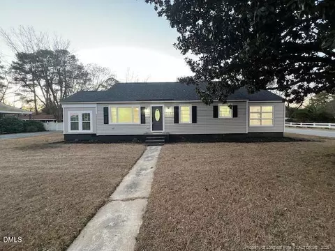 711 Memorial Ave, Dunn, NC 28334