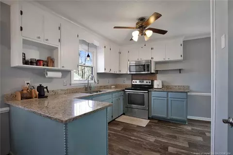 Kitchen - 130 Red Robin Dr, Dunn, NC 28334 photo 1 of 2