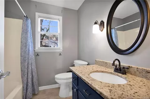 Bath - 130 Red Robin Dr, Dunn, NC 28334 photo 5 of 5