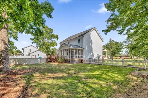 Exterior - 130 Red Robin Dr, Dunn, NC 28334 photo 14 of 15