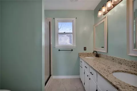 Bath - 130 Red Robin Dr, Dunn, NC 28334 photo 2 of 5