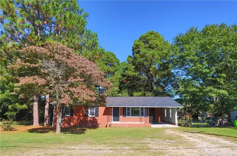 222 Odell Rd, Spring Lake, NC 28390