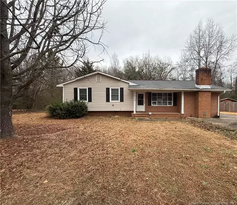 2049 Corrinna St, Fayetteville, NC 28301