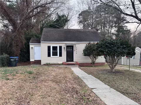 1529 Lacy St, Fayetteville, NC 28305