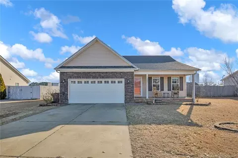 393 Gable Dr, Raeford, NC 28376