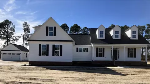 3023 Dinwiddle Dr, Wade, NC 28395