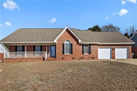 3521 Harrisburg Dr, Fayetteville, NC 28306
