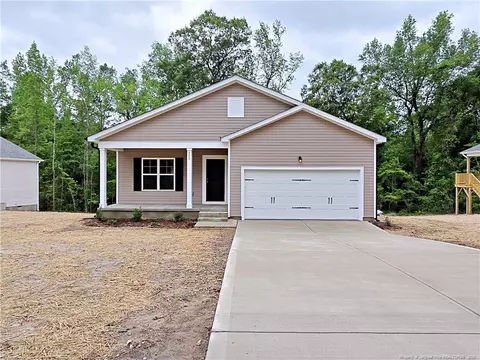 331 Appaloosa Dr, Spring Lake, NC 28390