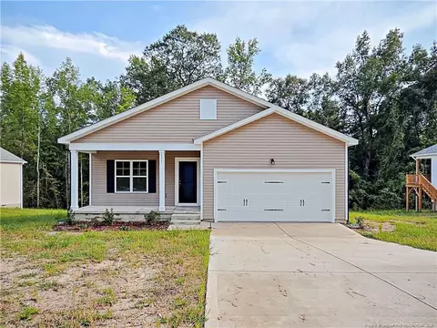 331 Appaloosa Dr, Spring Lake, NC 28390