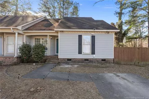 438 Georgetown Cir, Fayetteville, NC 28314