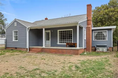 104 W Old Rd, Lillington, NC 27546