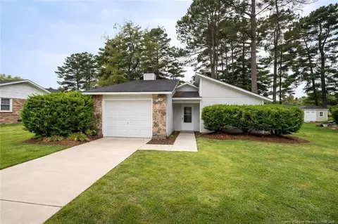1128 Thornwood Pl, Fayetteville, NC 28304