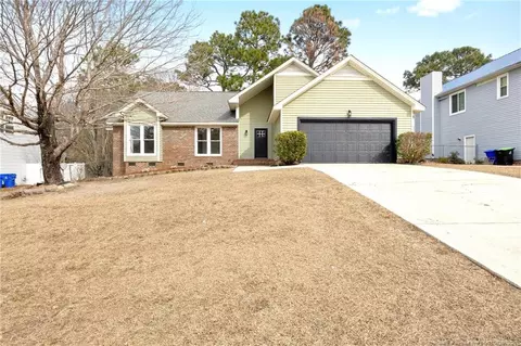 610 Duncan Rd, Spring Lake, NC 28390