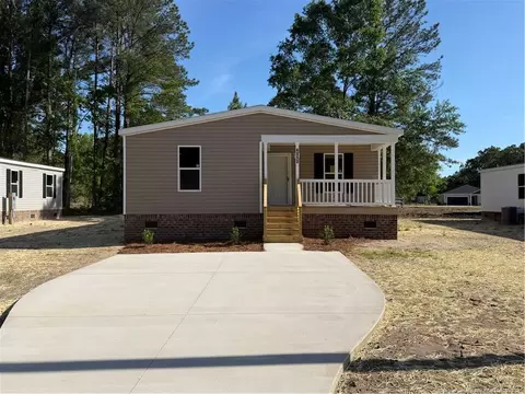 4052 Lodge Dr, Wade, NC 28395