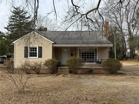 211 N Dickson St, Raeford, NC 28376