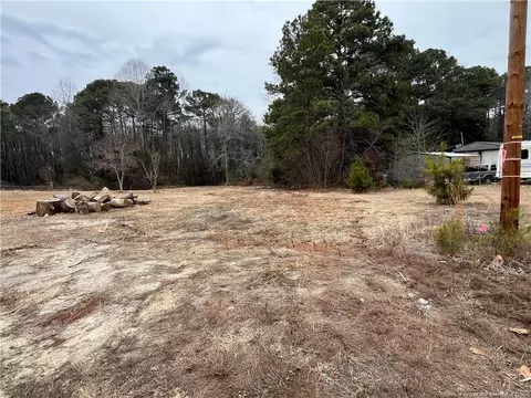 2558 Elcar Dr, Fayetteville, NC 28306