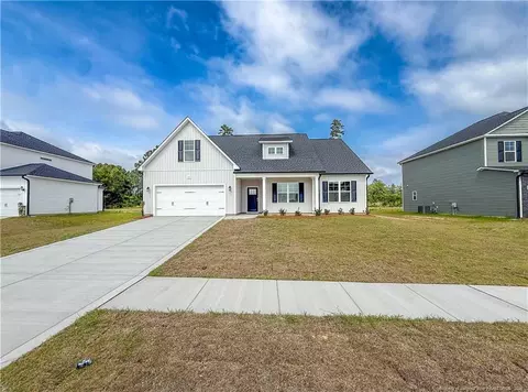 632 Ashley Heights Dr, Aberdeen, NC 28315