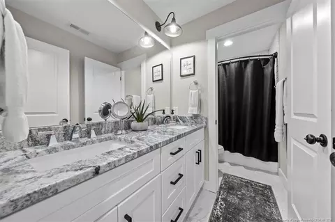 Bath - 105 Tamarisk Ln, Pinehurst, NC 28374 photo 2 of 3