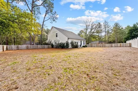 Exterior - 105 Tamarisk Ln, Pinehurst, NC 28374 photo 5 of 6