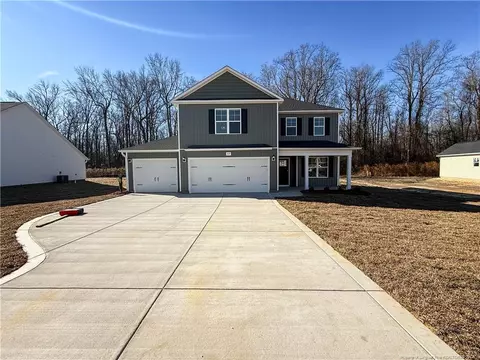 89 Crusher Dr, Parkton, NC 28371