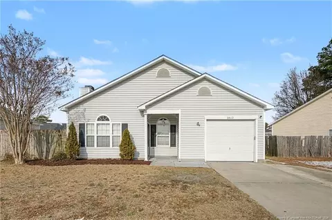 3812 Goforth Dr, Hope Mills, NC 28348
