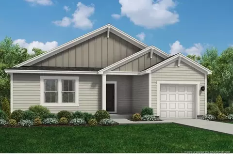 74 Placard Dr, Spring Lake, NC 28390