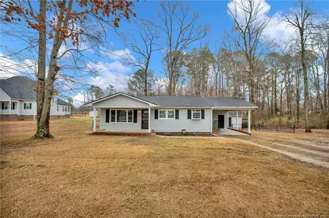 882 Middle Rd, Fayetteville, NC 28312