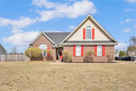 3226 Brookemere Pl, Fayetteville, NC 28304