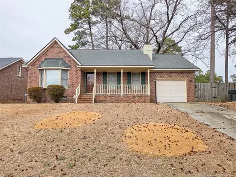 6004 Dunbridge Dr, Fayetteville, NC 28314