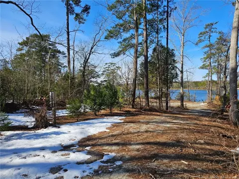 110 Caraway Ct, Arapahoe, NC 28510
